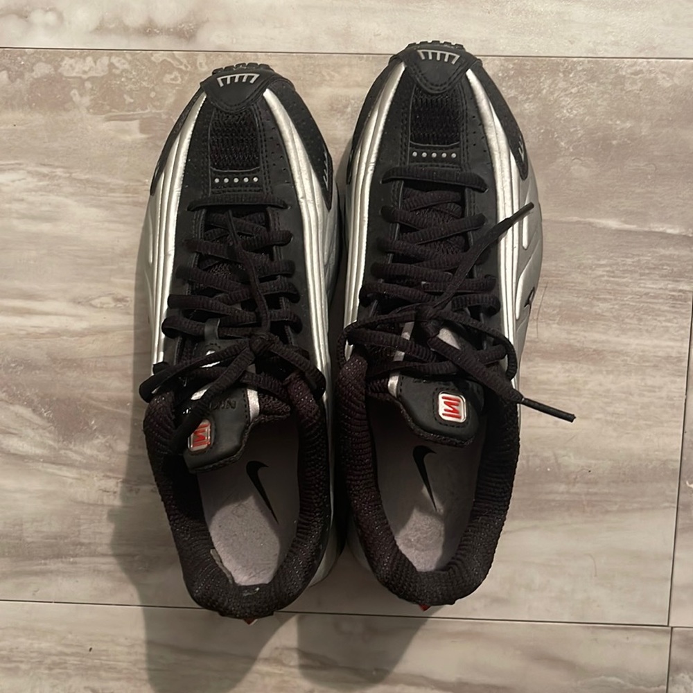 Nike shocks